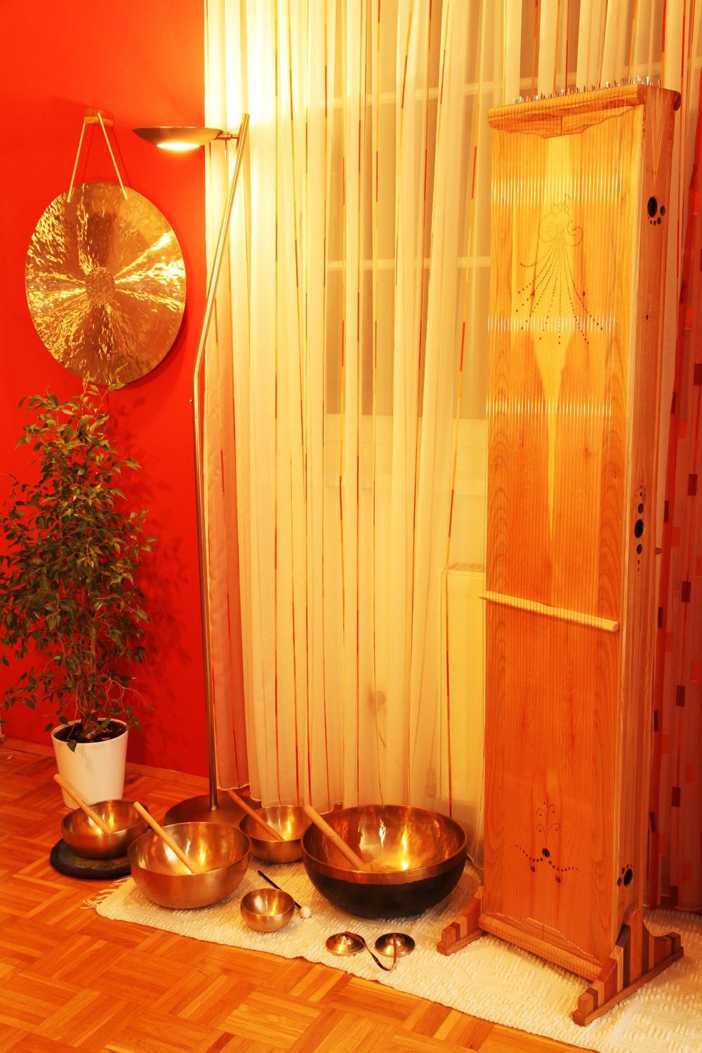 Gong, Klangschalen und Monochord